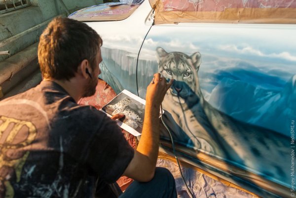 Художник аэрографист