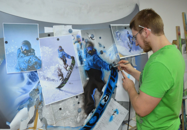 Живопись аэрографом на холсте