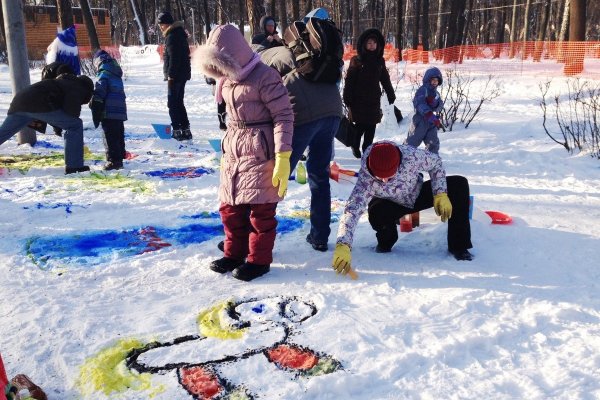 Живопись на снегу парк Сокольники