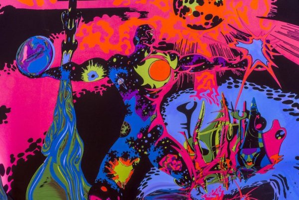 Blacklight постеры