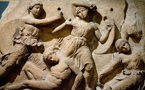 Британский музей скульптуры из храма Аполлона Эпикурейского в Бассах