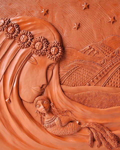 Рельефная композиция из глины