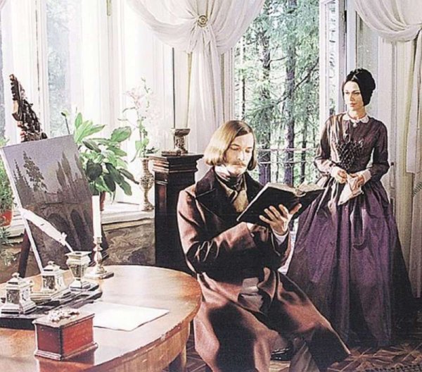 Гоголь за работой