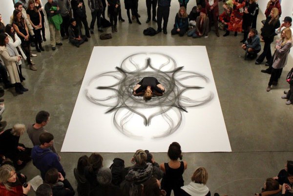 Кинетические рисунки Хизер Хансен