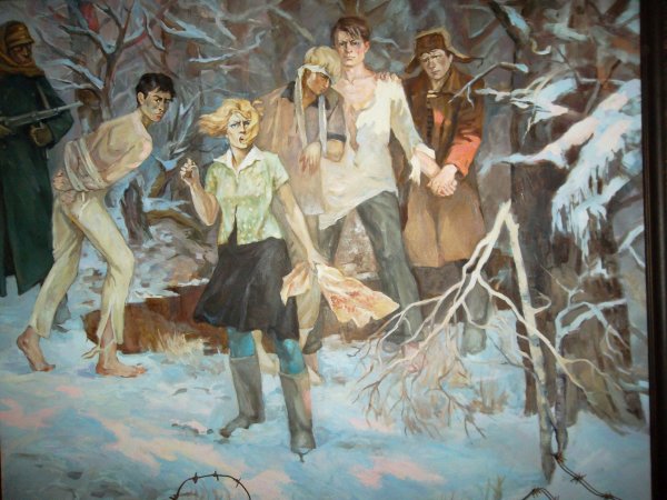 Молодая гвардия казнь Молодогвардейцев