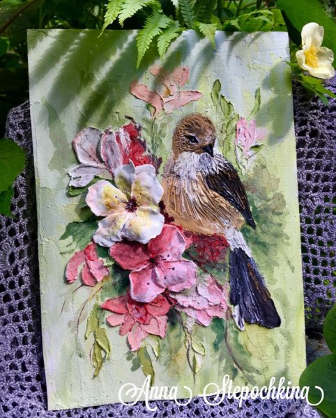 Объемное панно с птицей и цветами