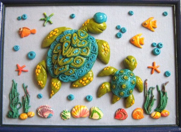 Черепашка из природного материала и пластилина