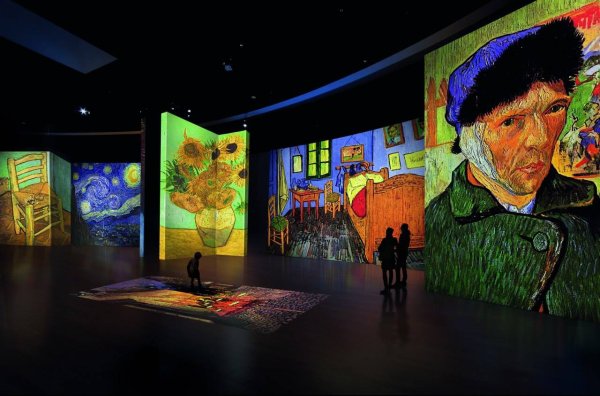 Музей Ван Гога в Амстердаме внутри