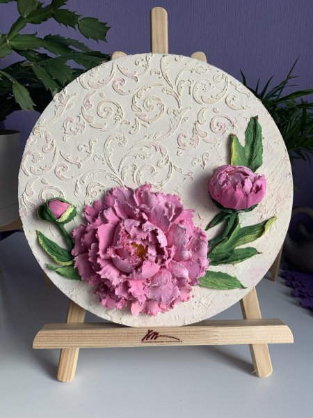 Картины с пионами в скульптурной живописи