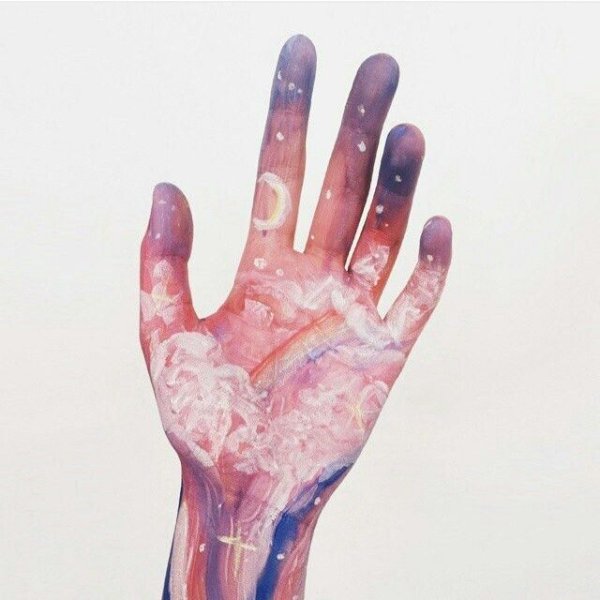 Рисунки на человеческой коже красками