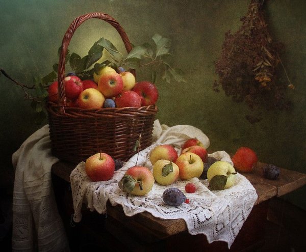 Художник Николай Булыгин яблоки