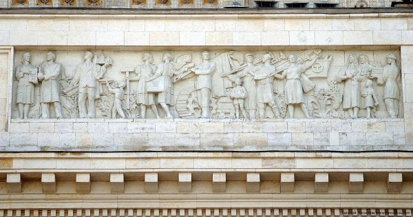 Монументальное искусство сталинского ампира