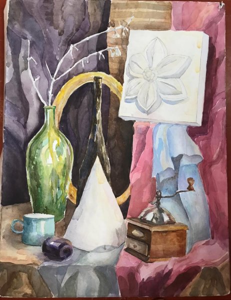 Натюрморт с гипсовым орнаментом