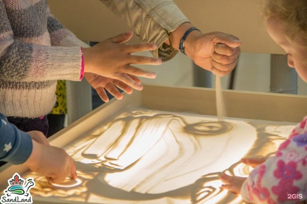 Рисование песком