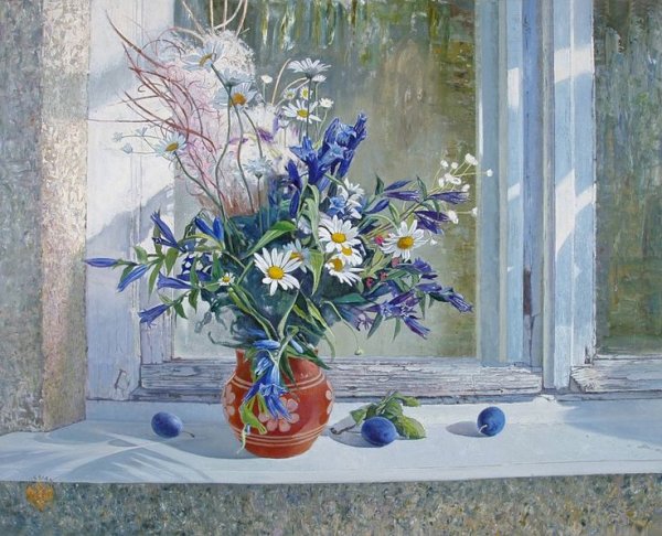 Ваза с цветами на окне