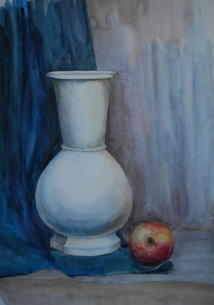 Натюрморт ваза и яблоко