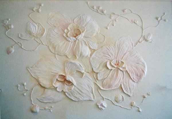 Рельефные картины на стенах