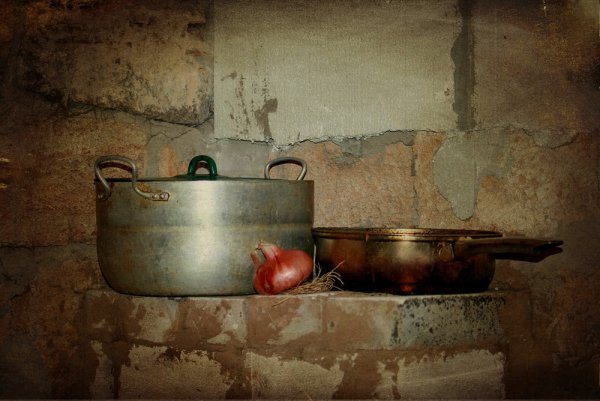 Старая кастрюля