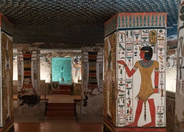Нефертари Меренмут Гробница