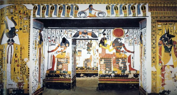 Роспись гробницы Нефертити