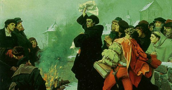Мартин Лютер сжигает папскую буллу