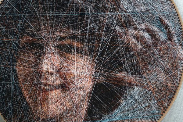 Картина нитями