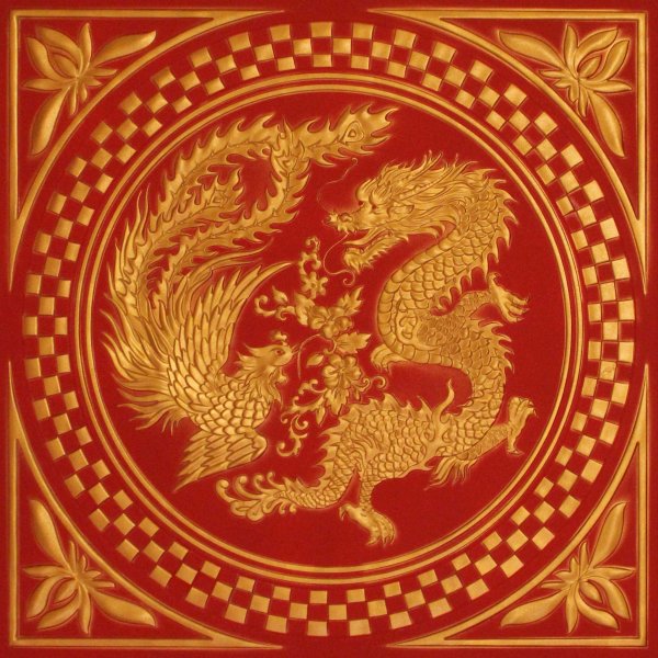 Китайский дракон красно золотой