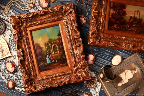 Старинные картинные рамы