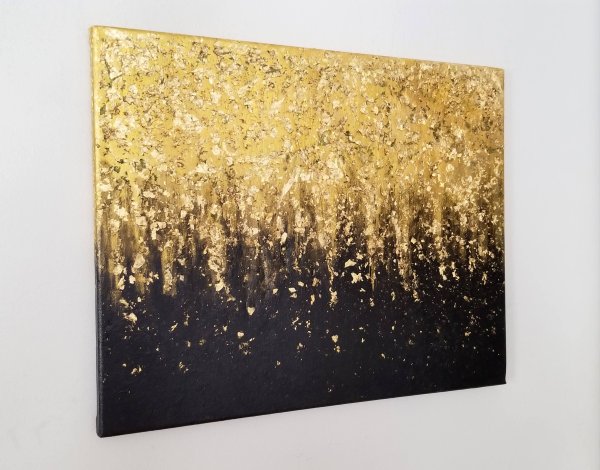 Абстрактная живопись с золотой поталью