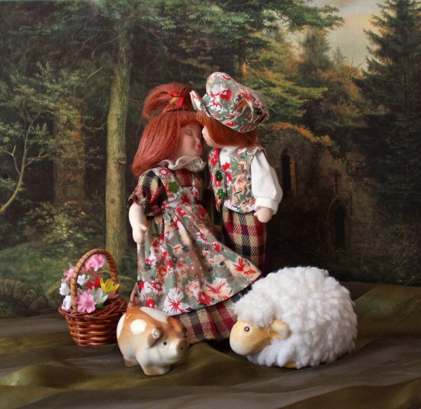 Красивая кукла живопись