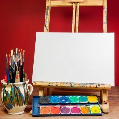 Рамка с канцелярскими принадлежностями