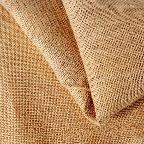 Деревянный фон с мешковиной