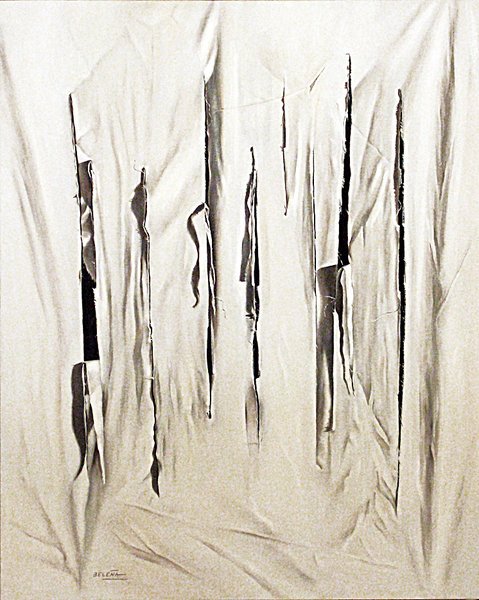 Дыра в картонной коробке