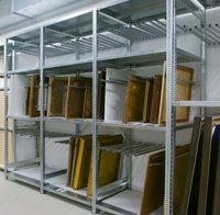 Полки для хранения картин