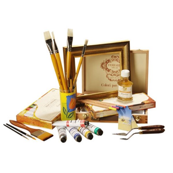 Мольберт на белом фоне