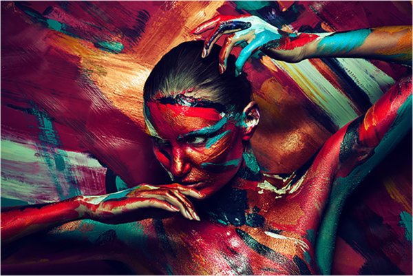 Лицо девушки в краске