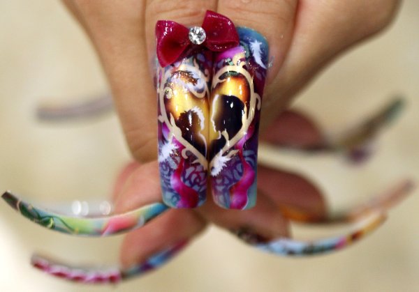 Живопись на ногтях