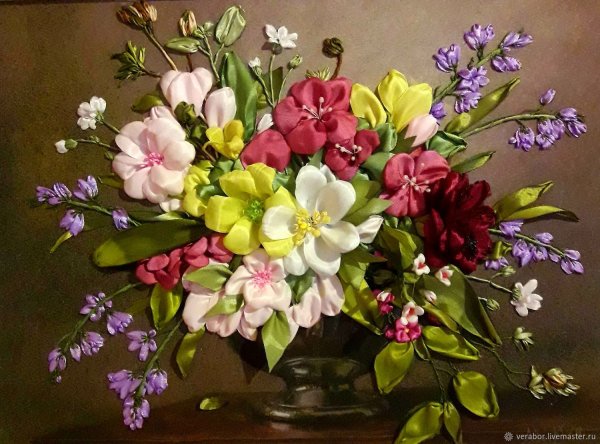 Красивая вышивка лентами