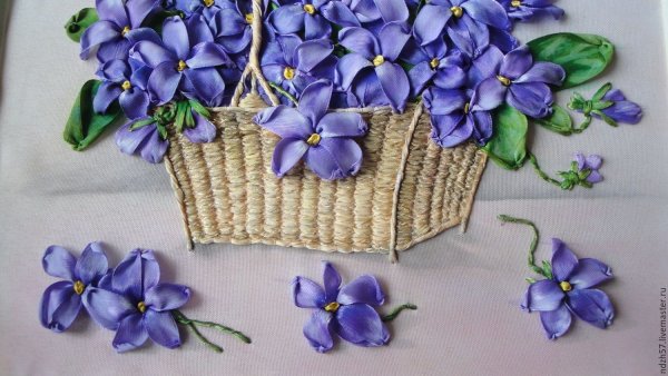 Вышивание атласными лентами цветов