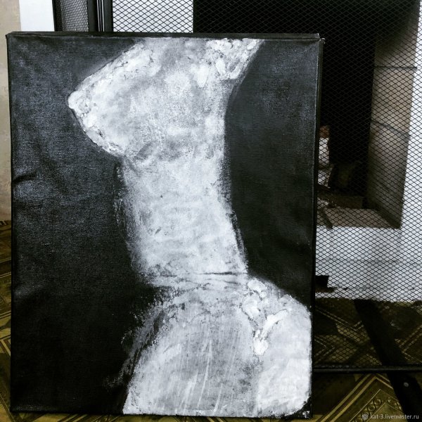 Отпечаток женского тела на холсте