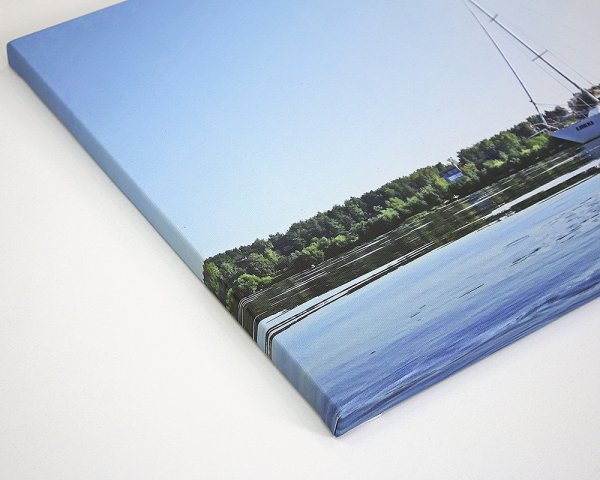 Галерейная натяжка холста