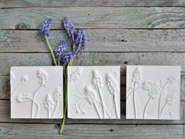 Леонид Ким барельеф цветы