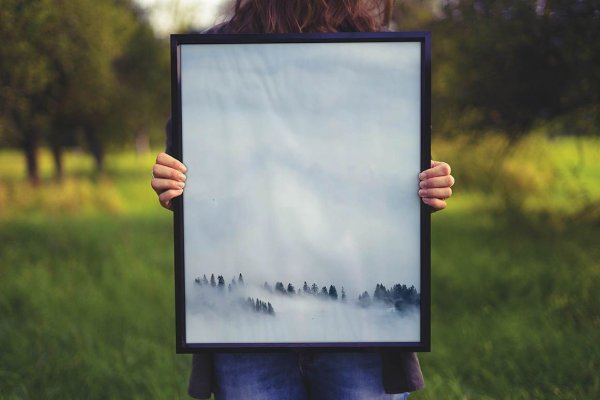 Портрет в интерьере мокап