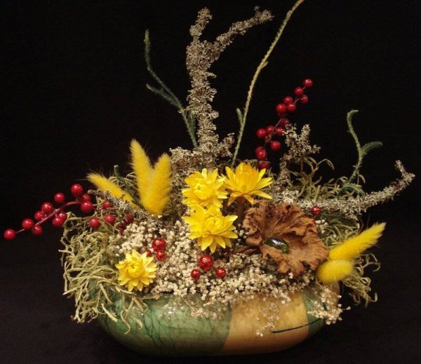 Икебана с розами