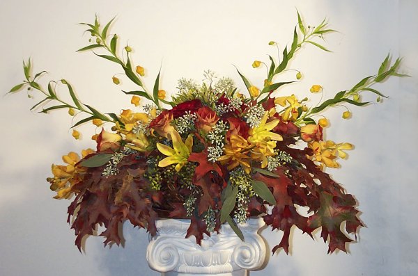 Икебана в вазе