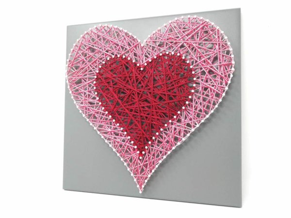 Сердце из ниток и гвоздей