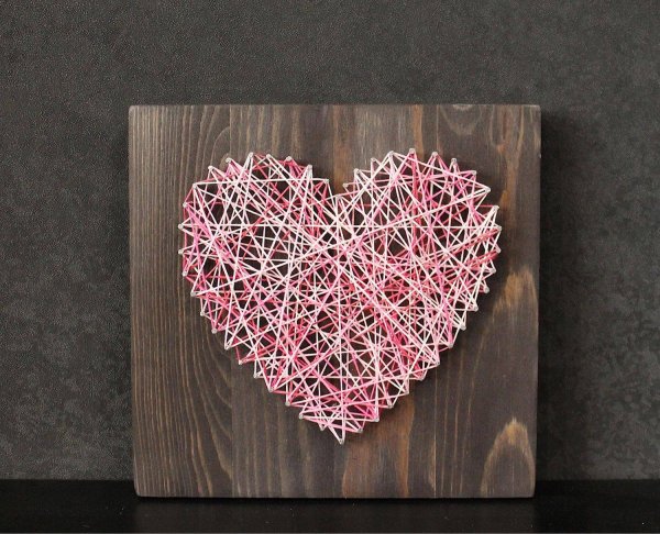 Декор из гвоздей и ниток