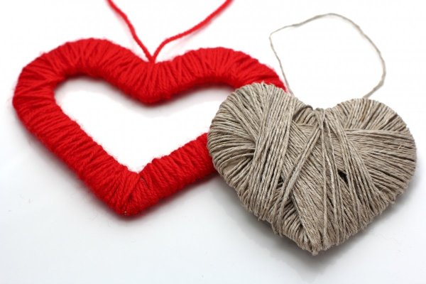 Сердечко из ниток
