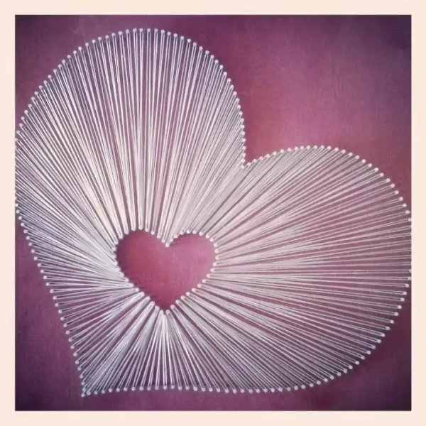 Панно из ниток и гвоздей