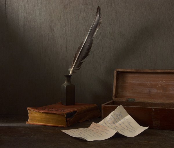 Перьевая ручка и лист